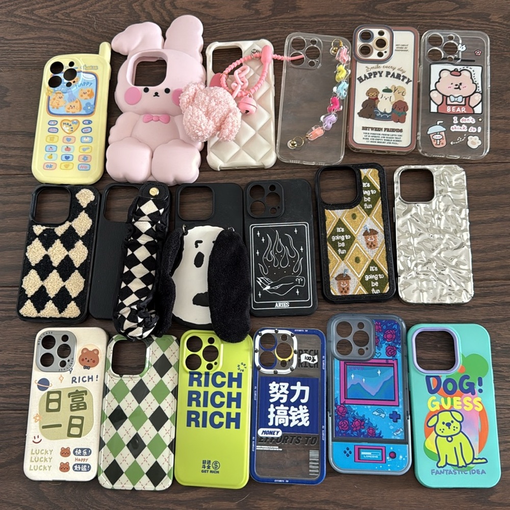 18 iPhone 13 Pro phone cases bundle